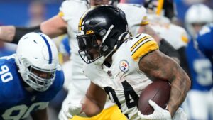 Pittsburgh Steelers 24-17 Indianapolis Colts: Benny Snell Jr. scores go-ahead touchdown as Steelers fend off Colts