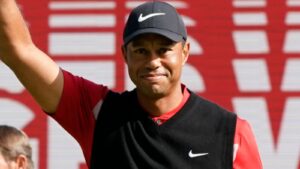 Tiger Woods announces his withdrawal from the Hero World Challenge after suffering a foot injury