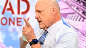 Jim Cramer says he expects 'many layoffs' at companies after Christmas